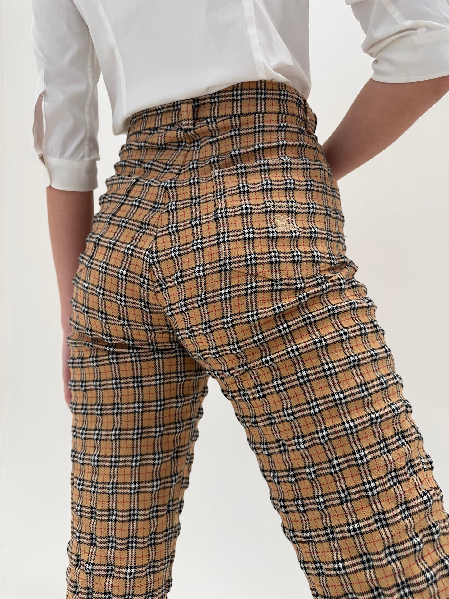 Pantaloni Burberry integral cu printul specific ușor gofrați modelatori