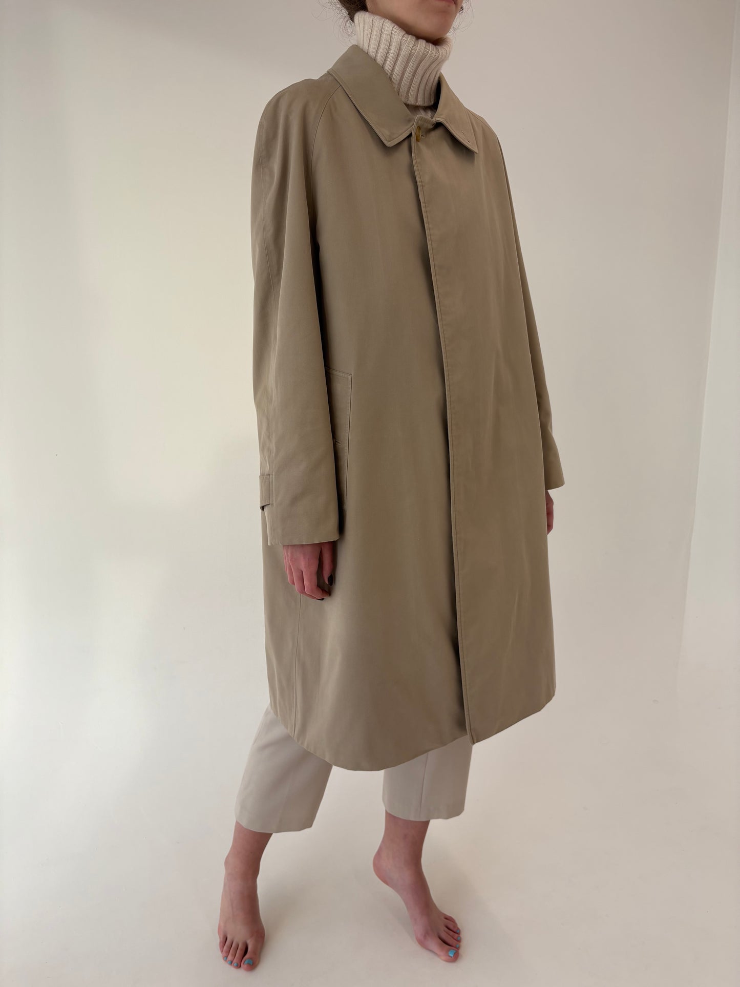 Trench Burberry din gabardină de la toamnă la iarbă cu liner detașabil din lana