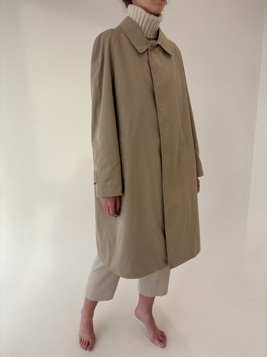 Trench Burberry din gabardină de la toamnă la iarbă cu liner detașabil din lana