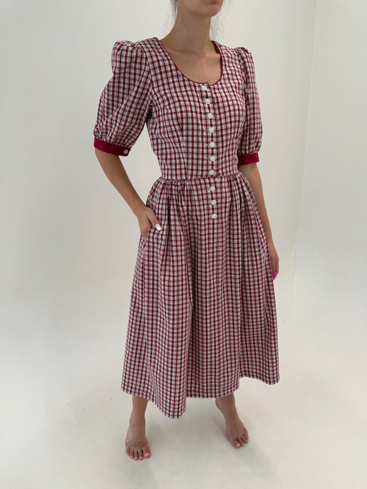 Rochie gingham vintage cu corsaj și print burgundy din pânză de bumbac