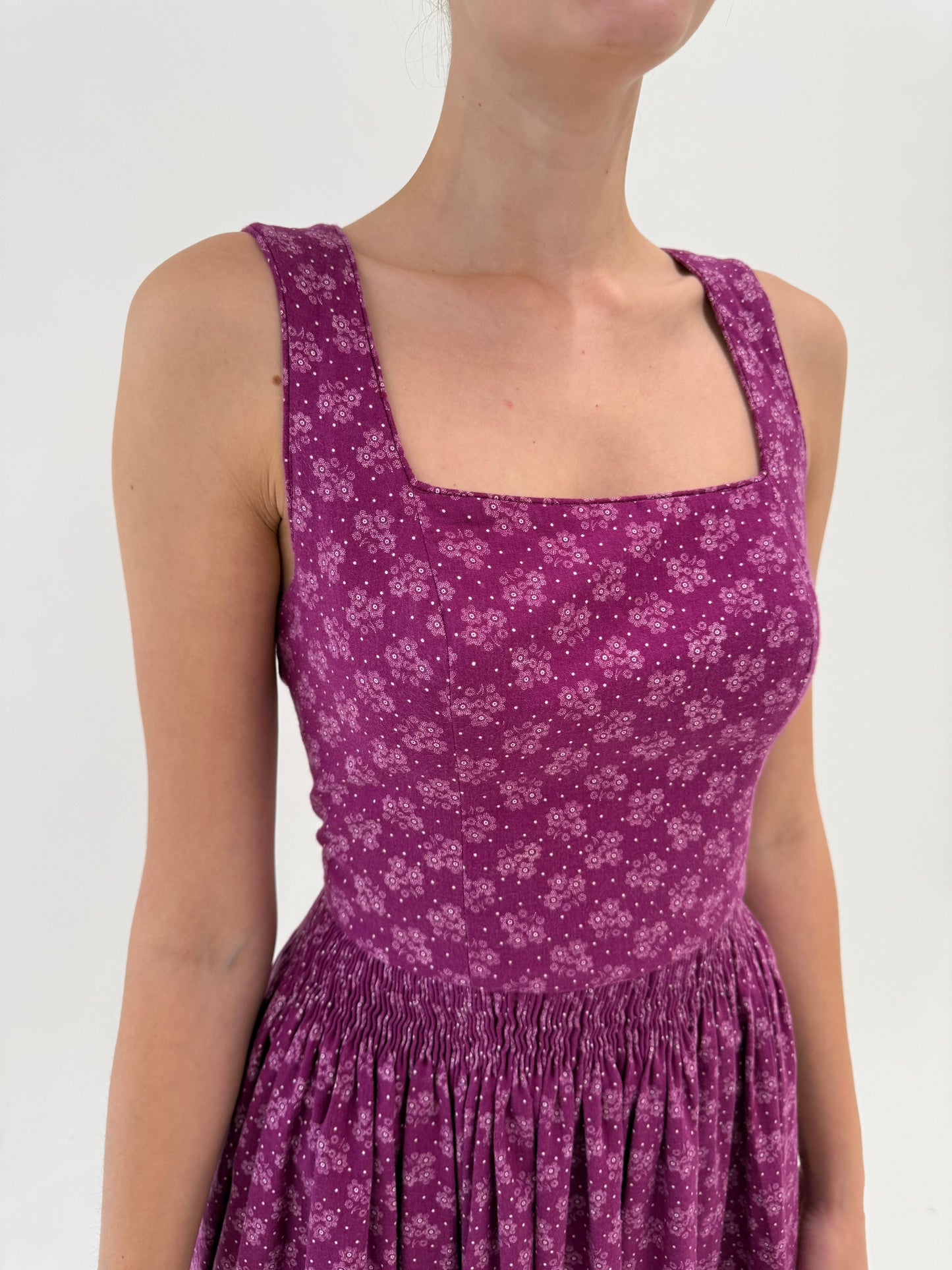 Rochie vintage magenta midi lung din pânză excepțională cu corsaj