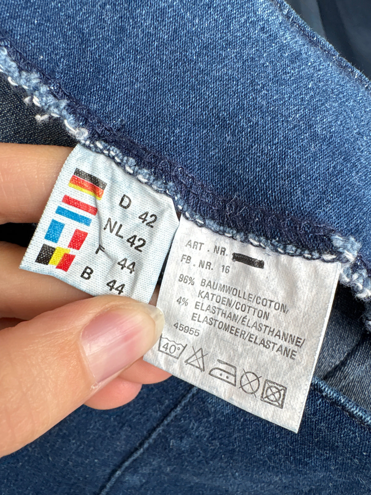 Jeans vintage cu talie extrem de înaltă fără efect prespalat cu solduri generoase