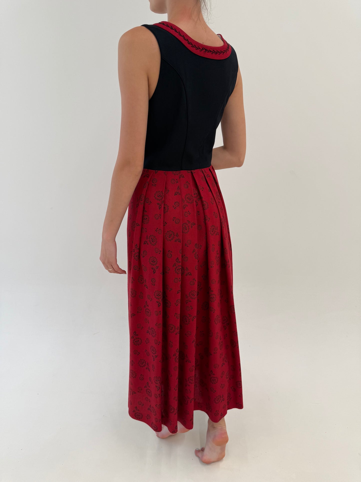 Rochie maxi din pânză grea de in cu corsaj