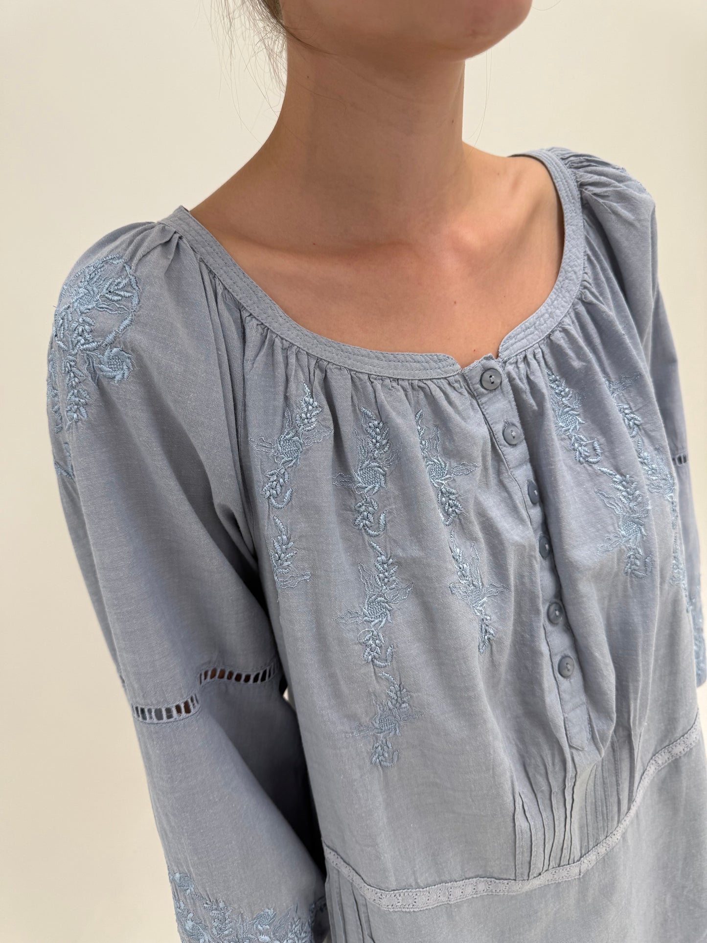 Tunica boho jeans blue din pânză de bumbac moale cu broderie
