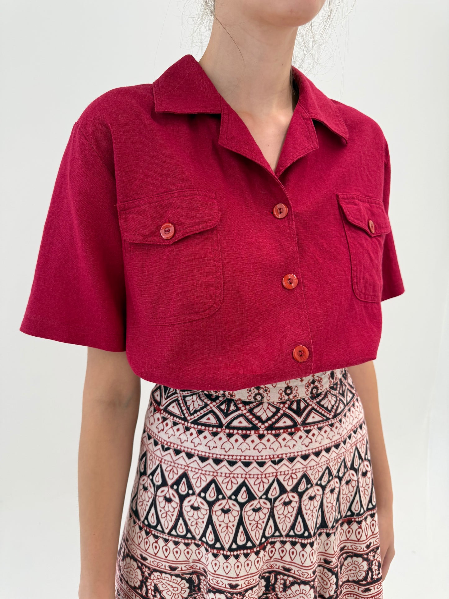 Cămașa dark cherry red din canvas de bumbac și in