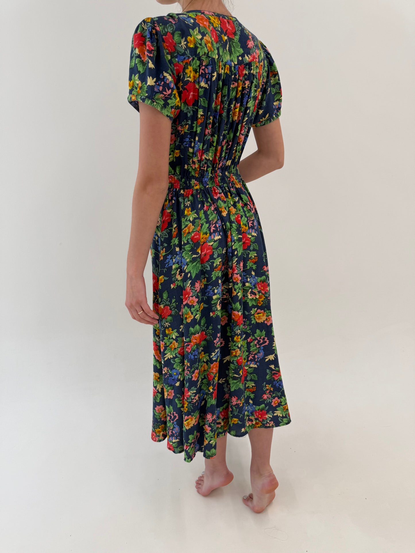 Rochie vintage maxi jeans blue cu print floral superb și talie reglabilă