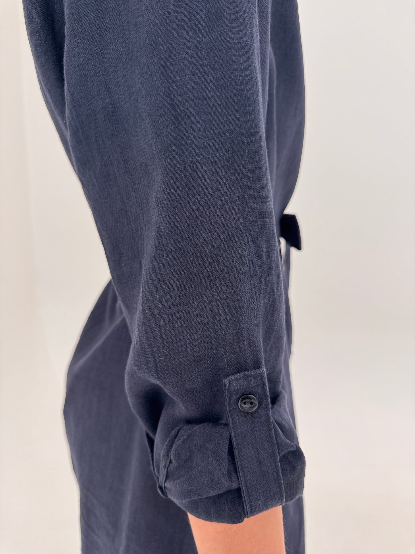 Rochie Navy cu cordon și mânecă reglabilă din panza de in și buzunare