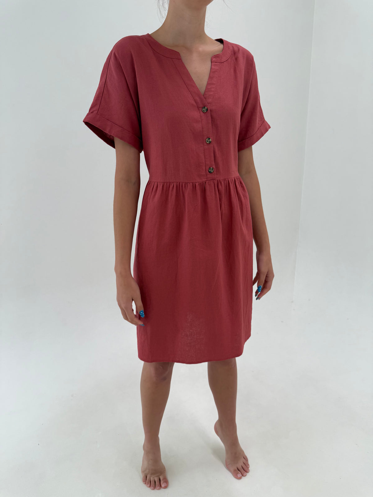 Rochie muted rosewood din in premium în croi actual cu talie marcată