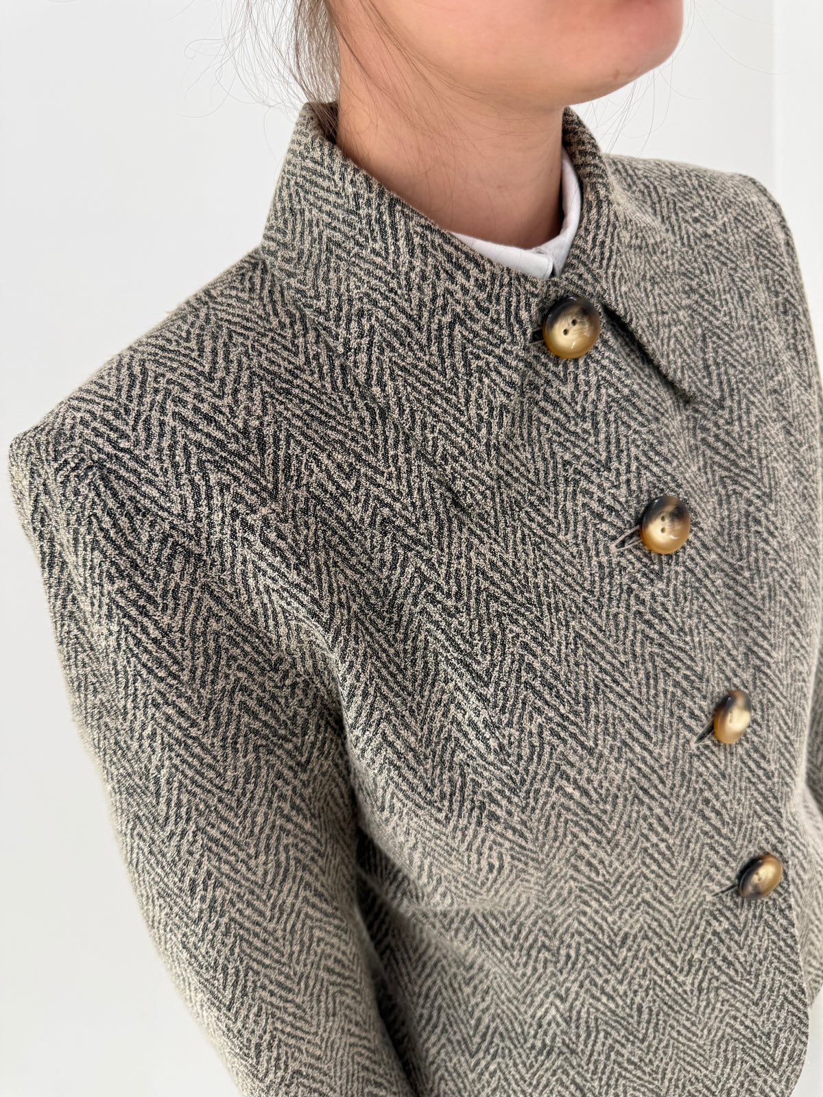Jacheta italiană cambrata Chevron în croi super revenit în trend din tweed