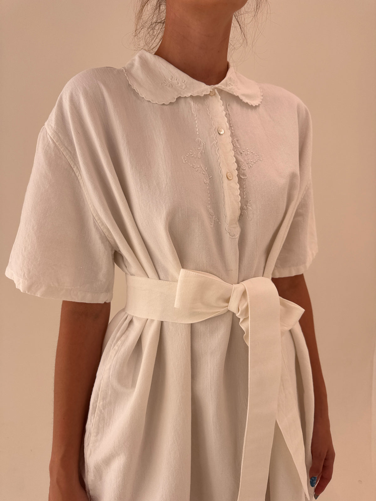 Rochie maxi bijuterie cu broderie manuală din panza excepțională de in