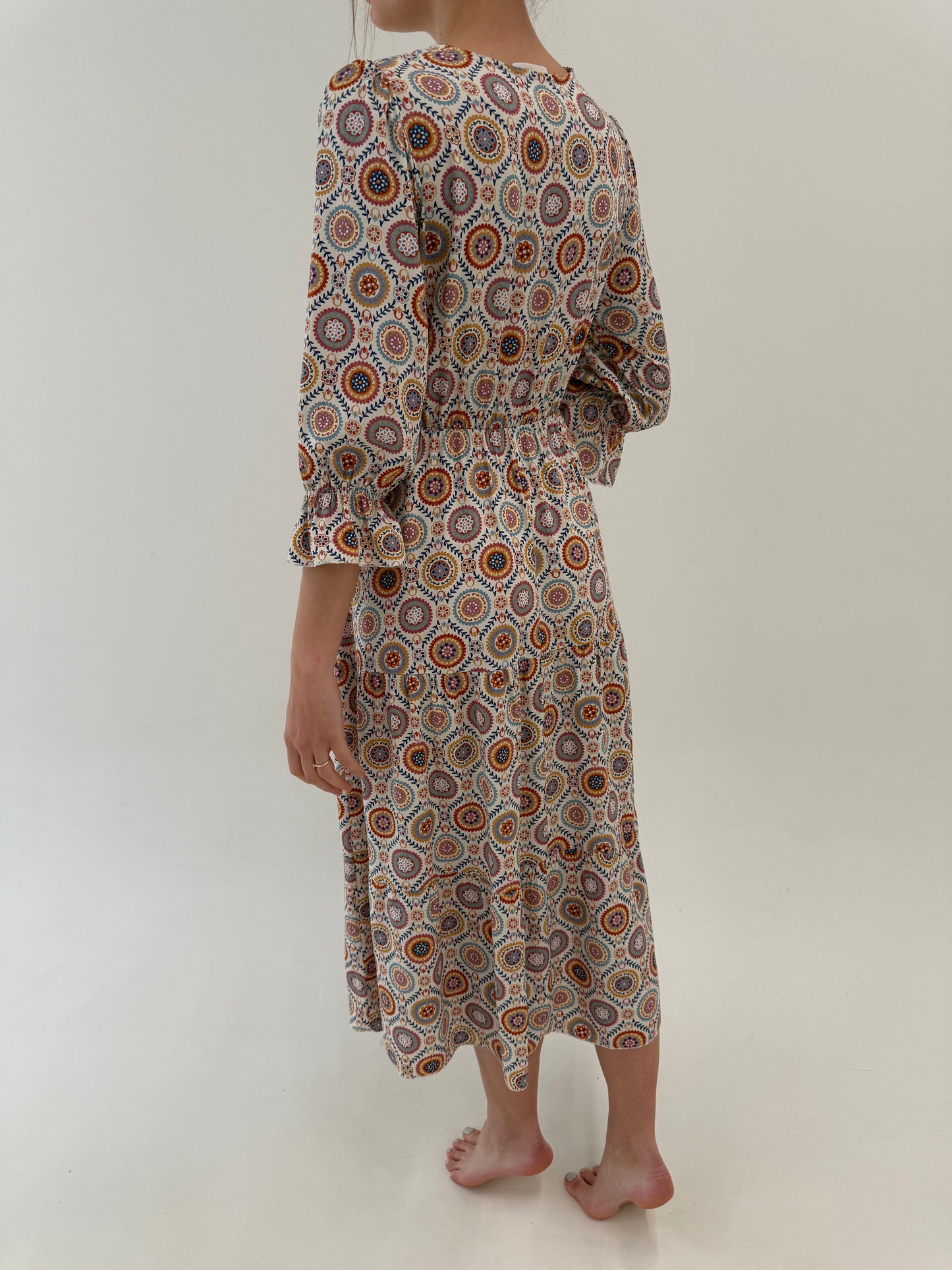 Rochie maxi ultra confort cu print în stil anii 70 și talie ultra înaltă elastică