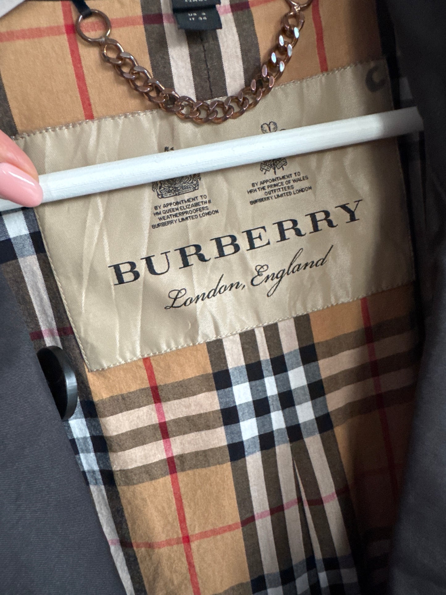 Trench negru Burberry impermeabil cu aplicații din piele naturală
