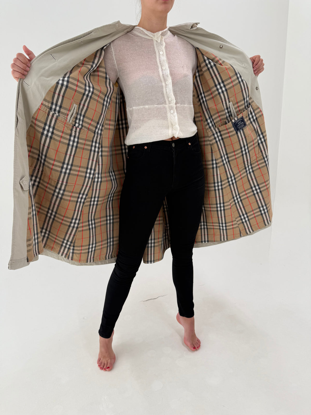 Trench old vintage Burberry anii 70 din bumbac impermeabilizat și căptușeală iconică Nova Check