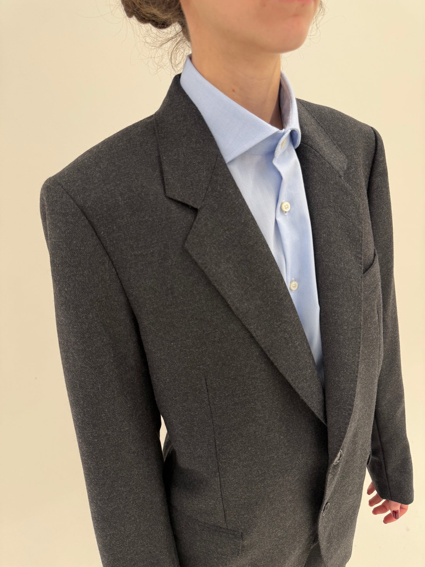 Costum italian din stofă groasa luxury de lana merino în croi actual