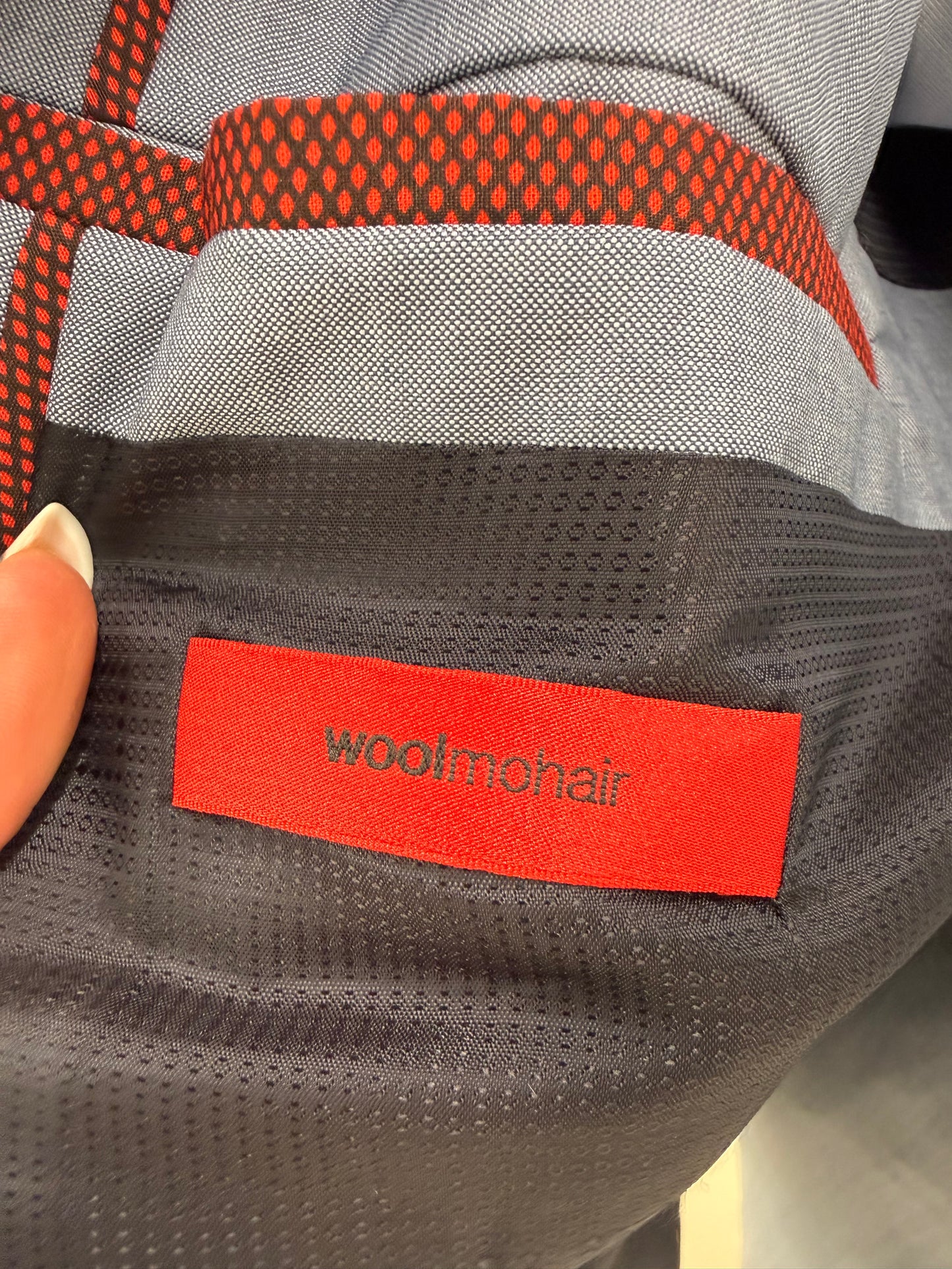 Costum baby blue Hugo Boss din stofita de primăvară vară