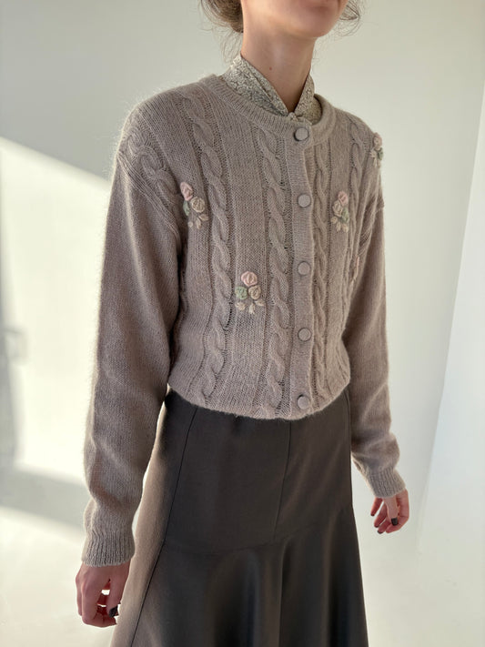 Cardigan vintage dusty pink brodat manual 3D din baby mohair
