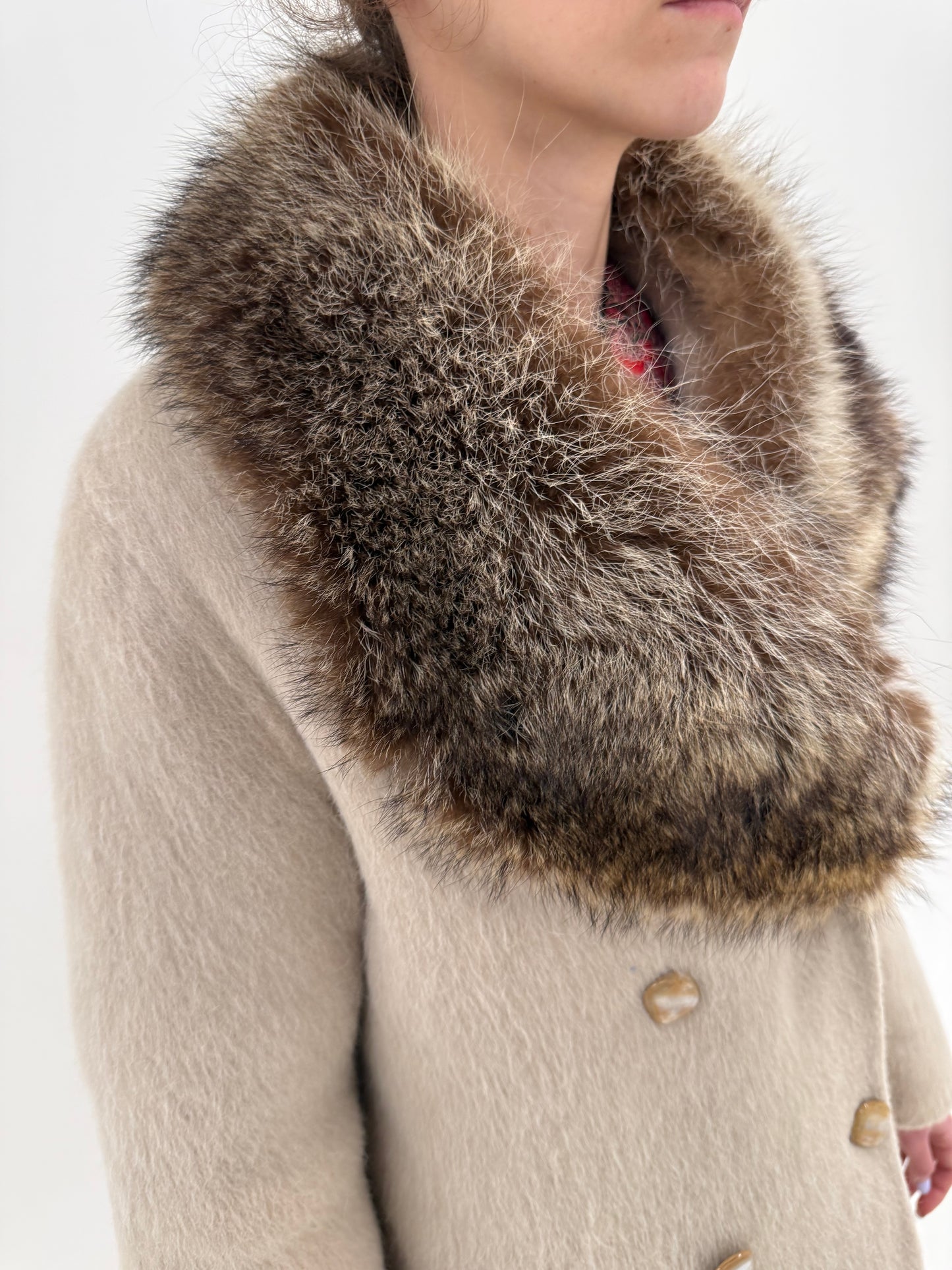 Palton ultra luxury Piacenza lucrat manual din cașmir și lana cu guler amplu de blană