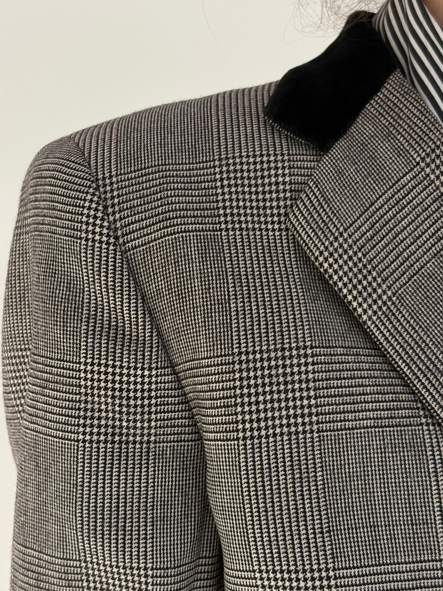 Sacou vintage cambrat italian din lana plină pura pied de coq alb-negru