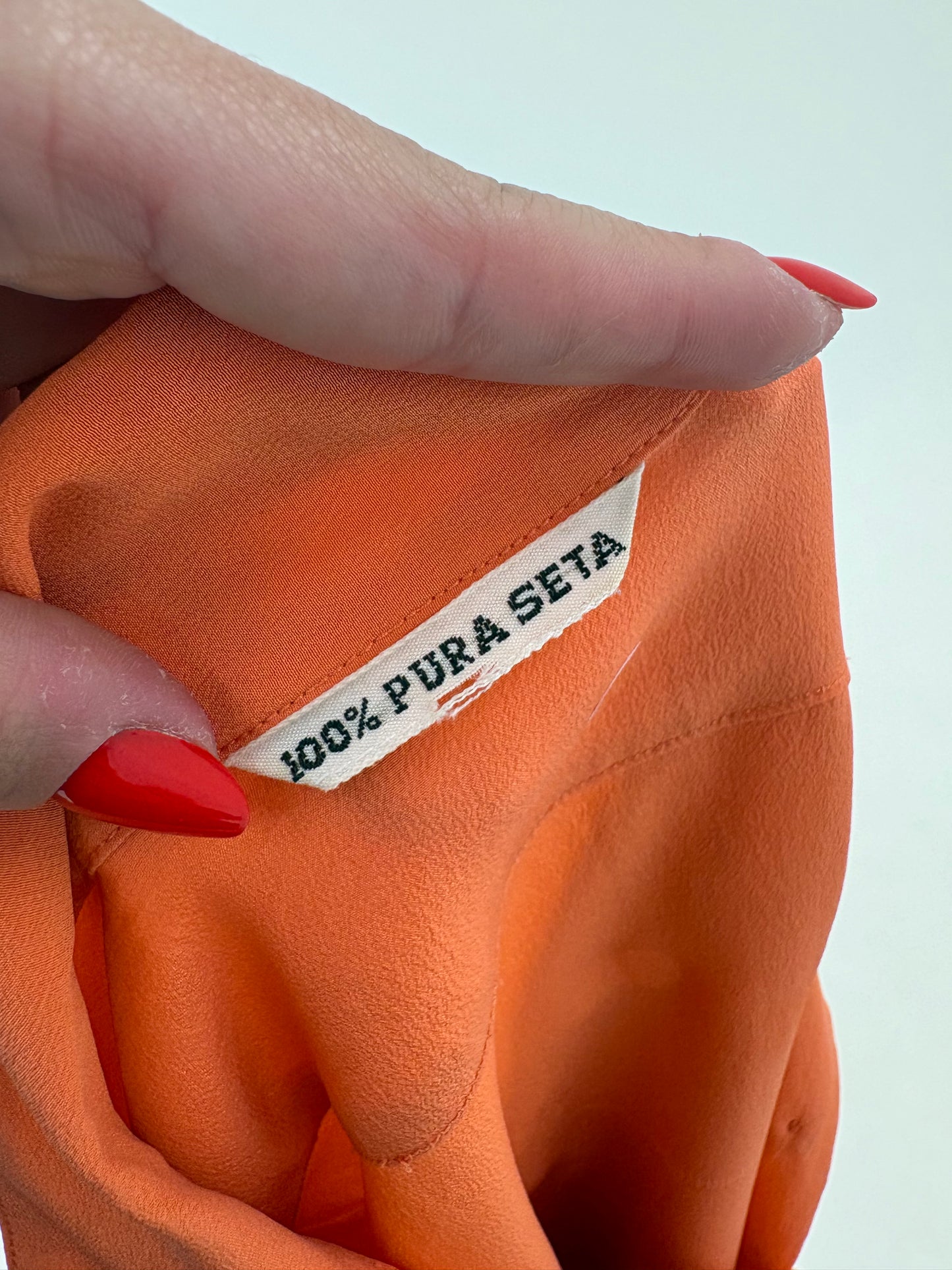 Cămașa oranj din mătase naturală de la business la casual
