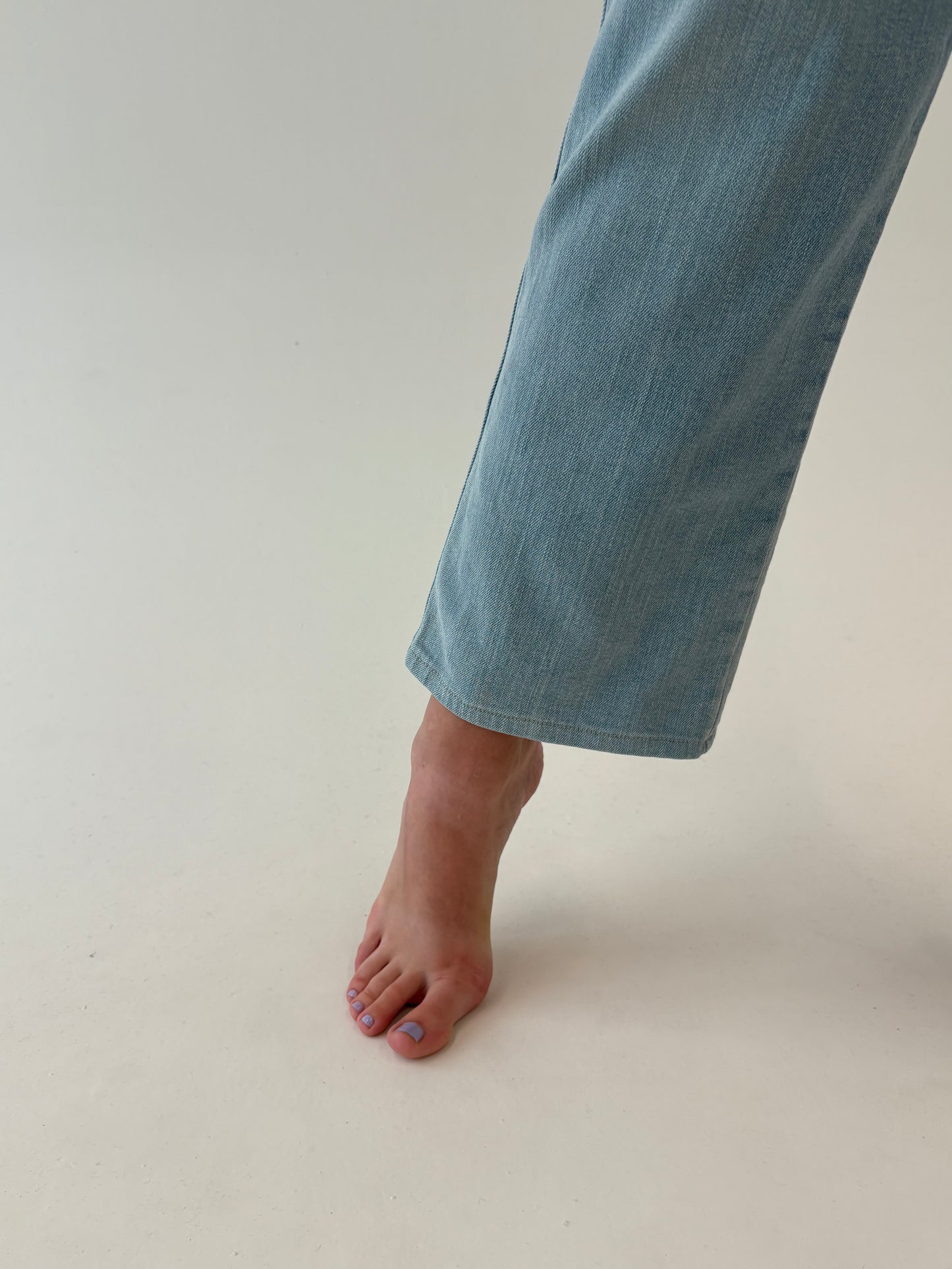 Jeans Armani straight leg ușor modelatori