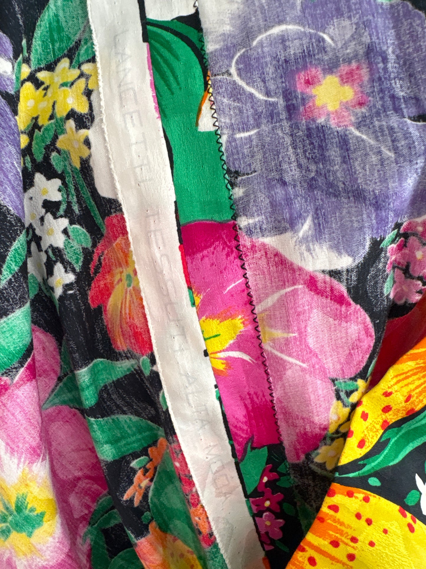 Fustă vintage plisată în culori superbe cu print floral din bumbac premium