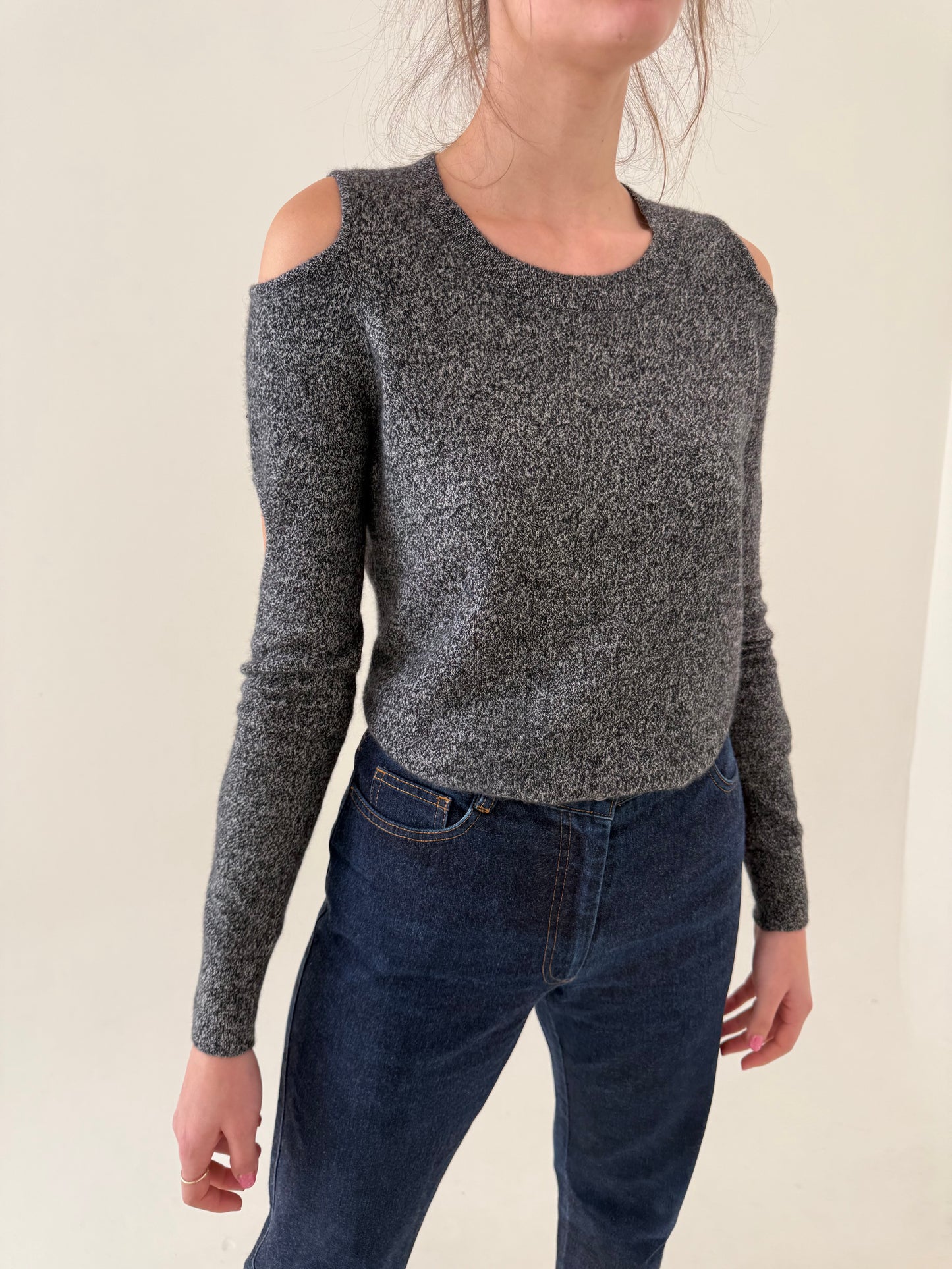 Pulover din cașmir cu decupaje melanj în nuanțe de gri