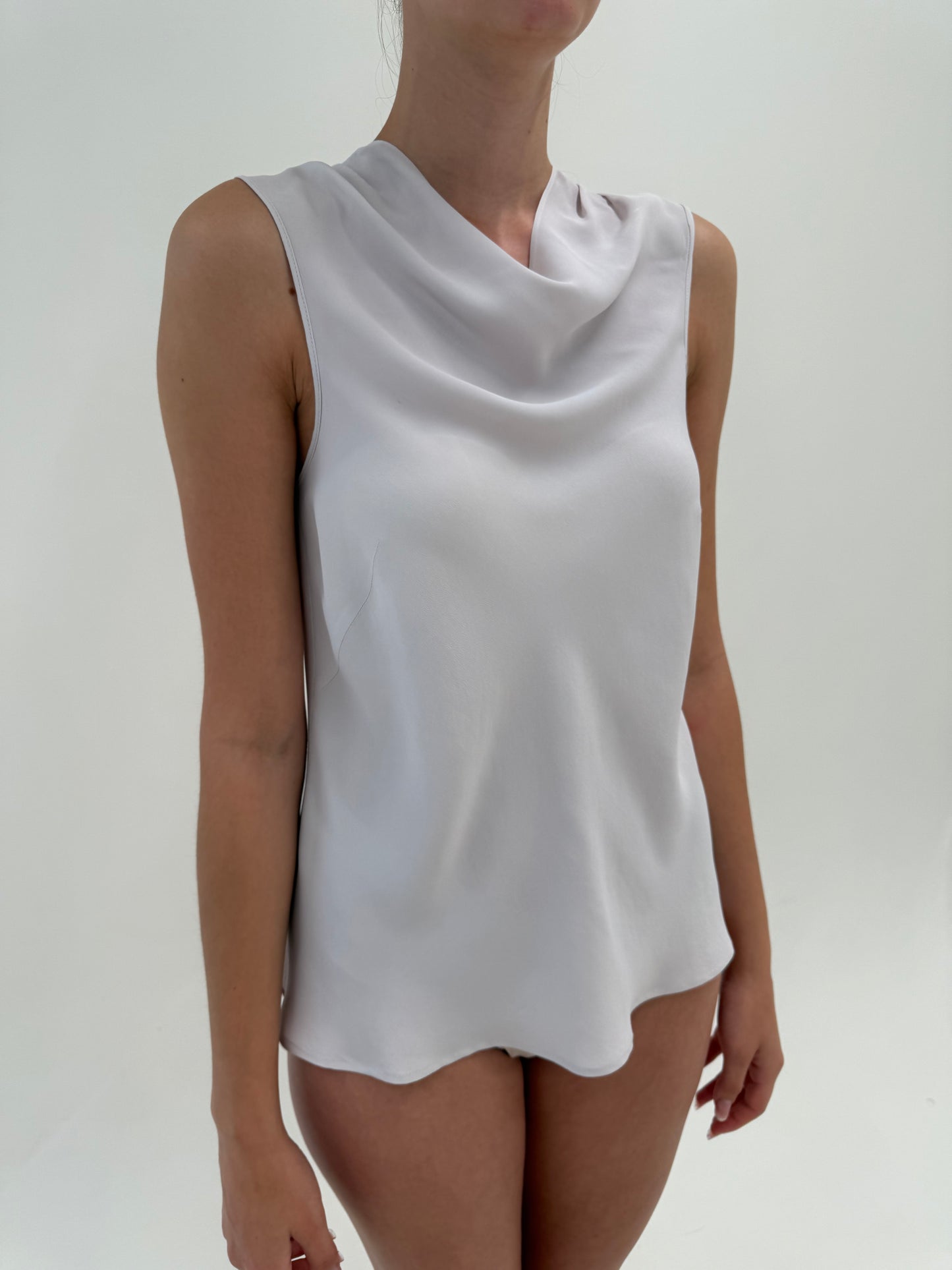 Top italian din mătase naturală silver gray în croi drapat bie minimalist
