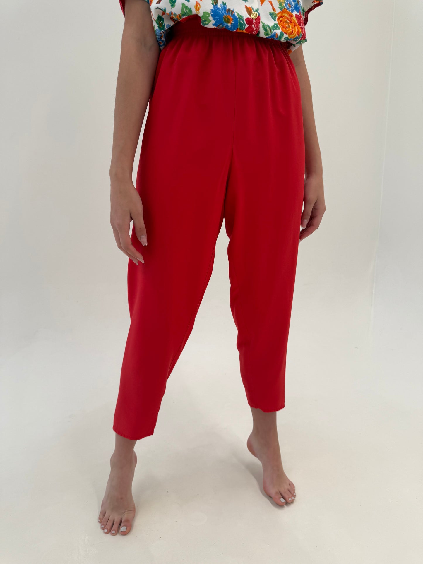 Pantaloni vintage cherry red super vaporoși din panzica cu talie extrem de înaltă