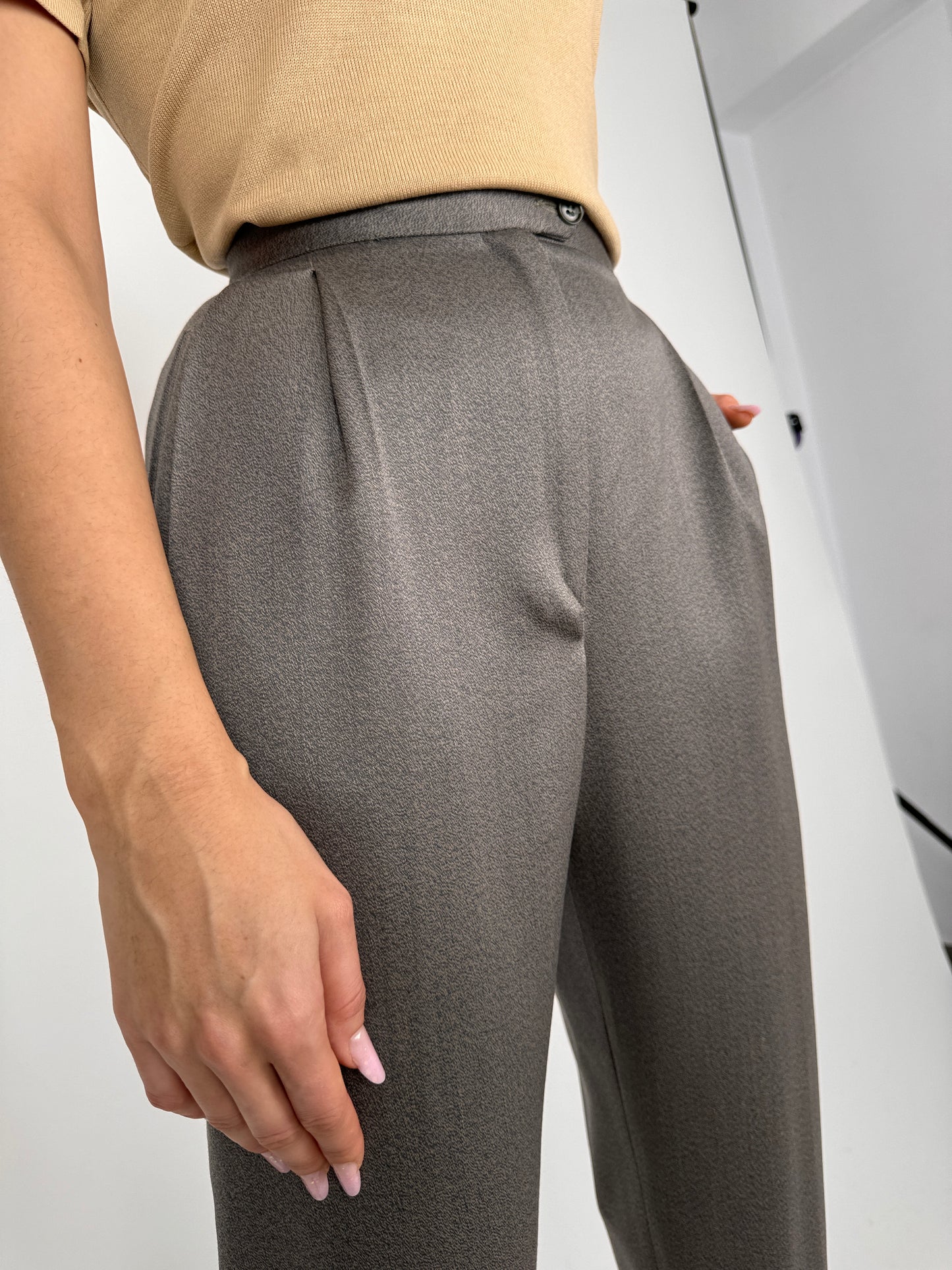 Pantaloni warm gray din stofă excepțională de lana lucioasă