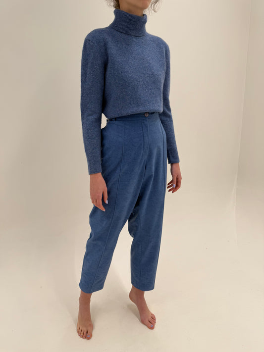 Pantaloni cu talie înaltă și aspect de piele întoarsă albastru ciel