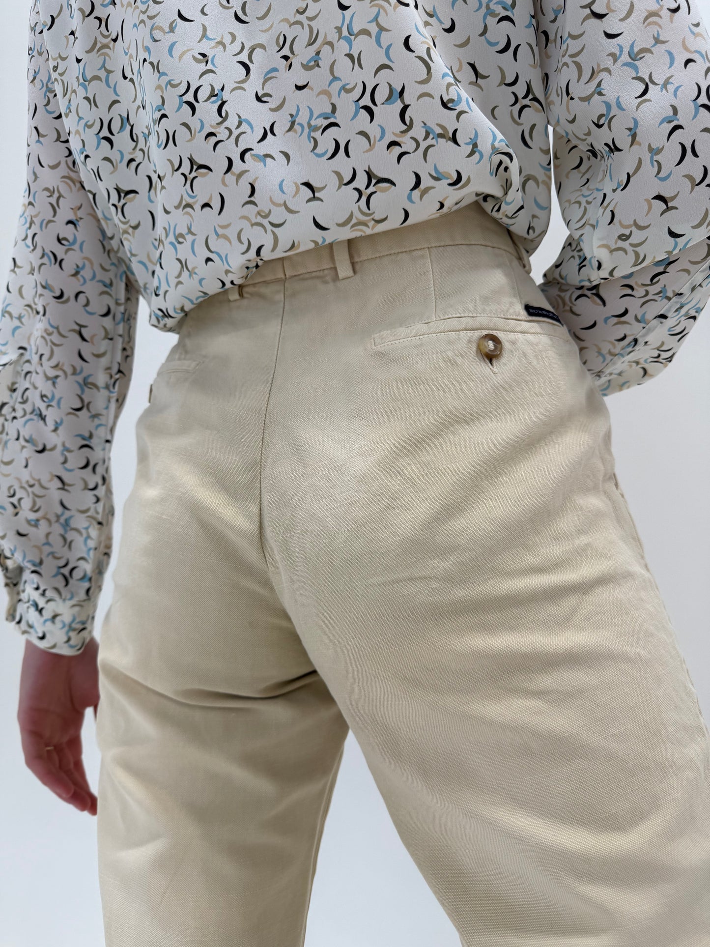 Pantaloni Burberry camel din pânză de in și bumbac în croi clasic