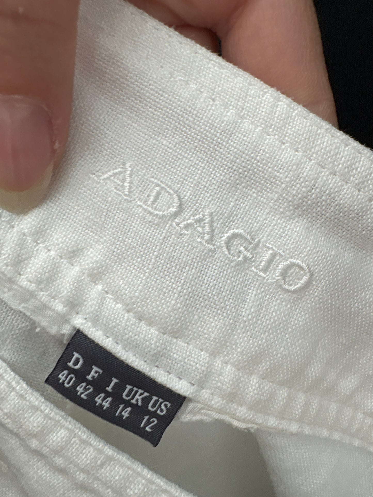 Pantaloni petite din in premium în croi drept