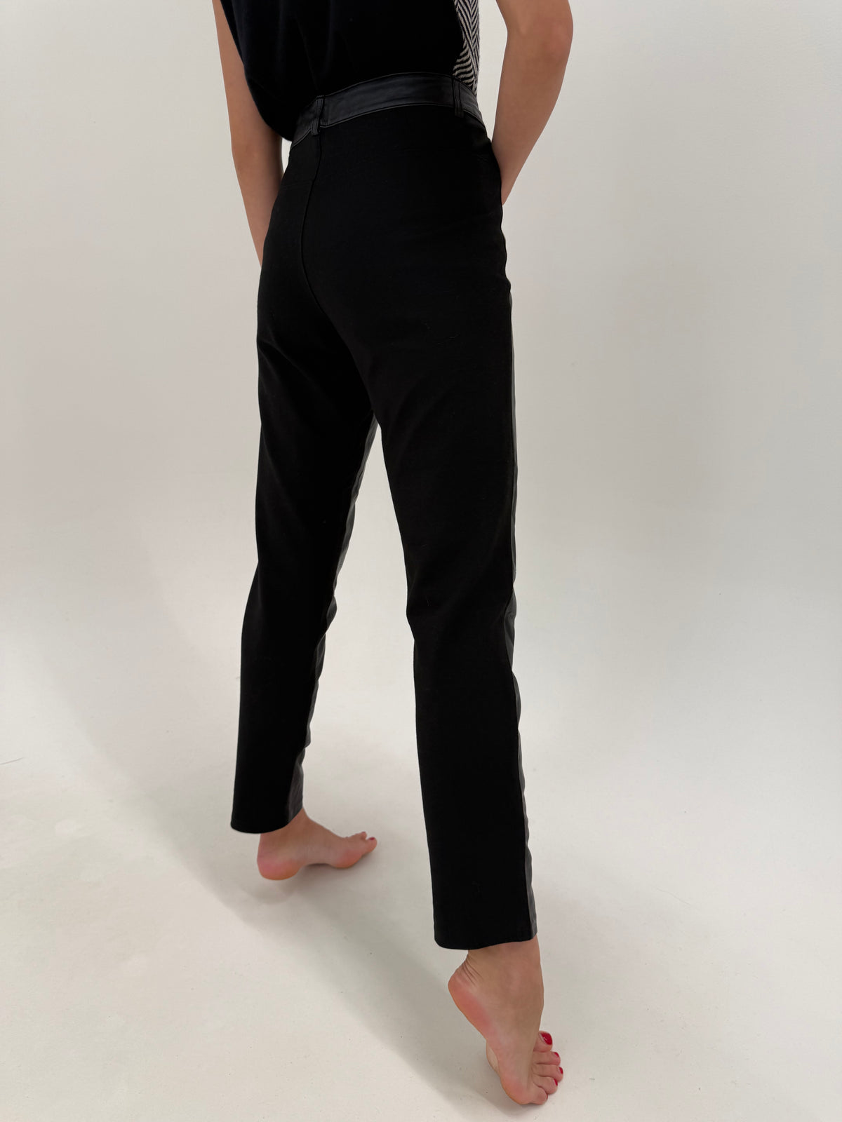 Pantaloni din piele naturală modelatori în croi clasic tall
