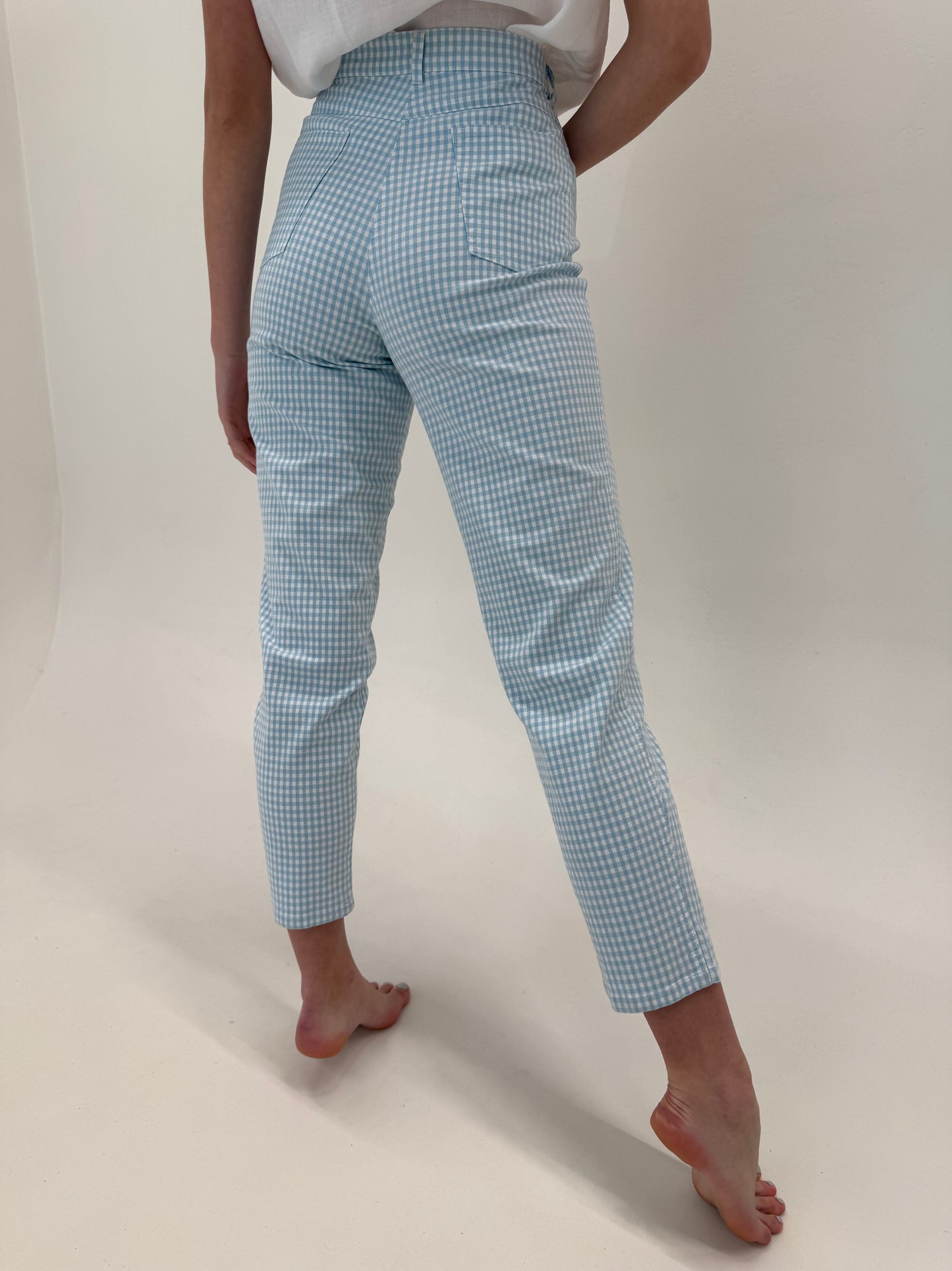 Pantaloni gingham baby blue cu alb din bumbac modelator ultra confort