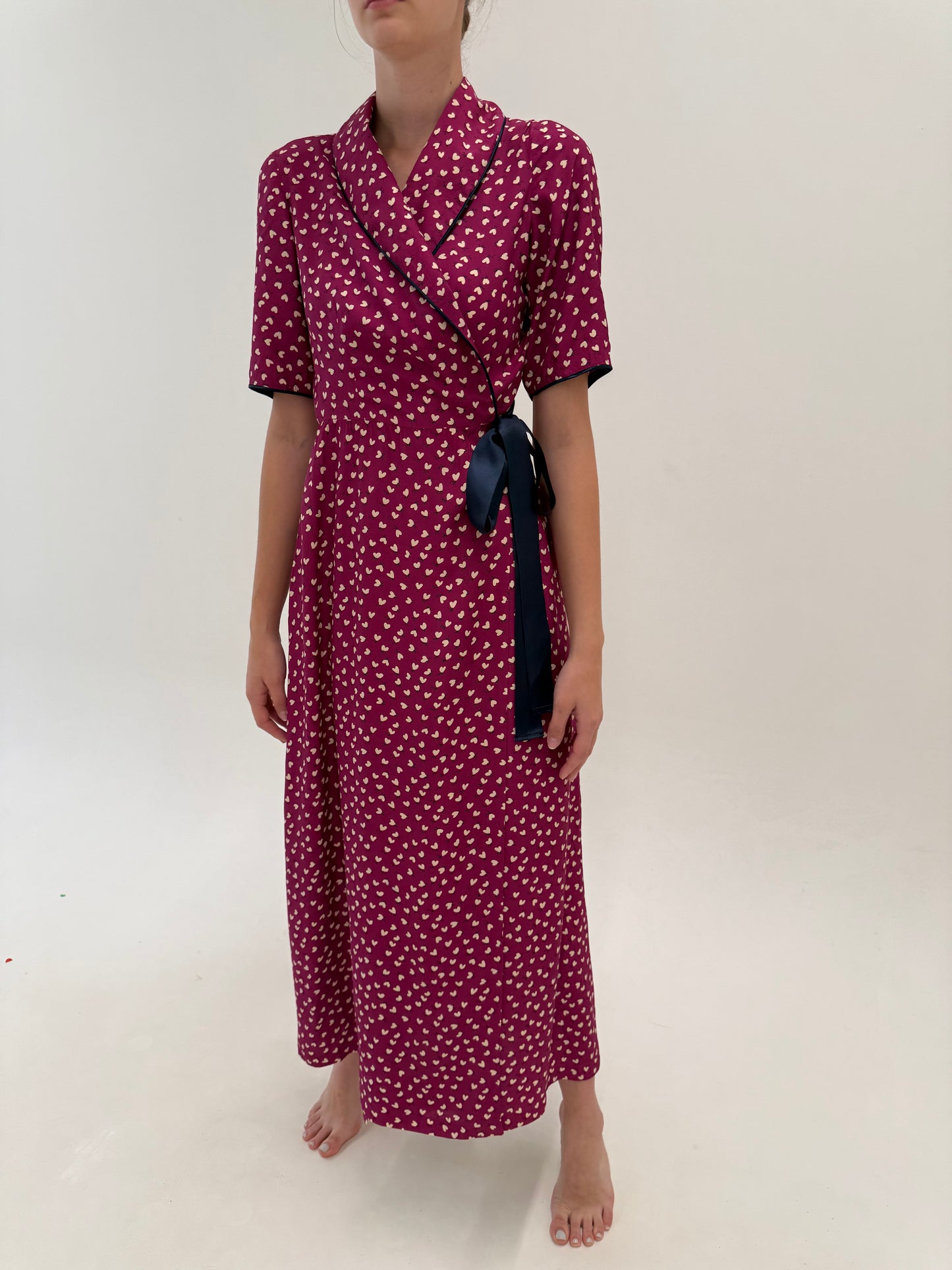 Rochie maxi magenta petrecută super vaporoasă din modal