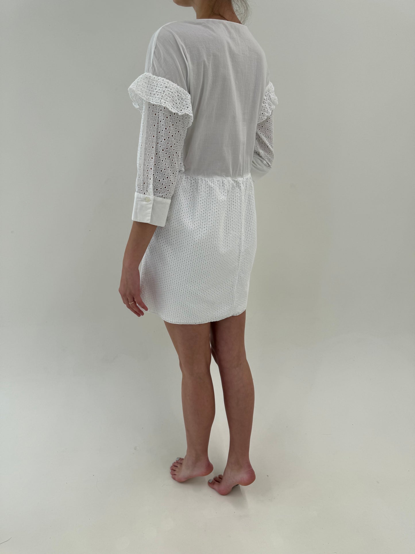 Rochie din bumbac integral cu broderie anglaise cu talie ultra înaltă