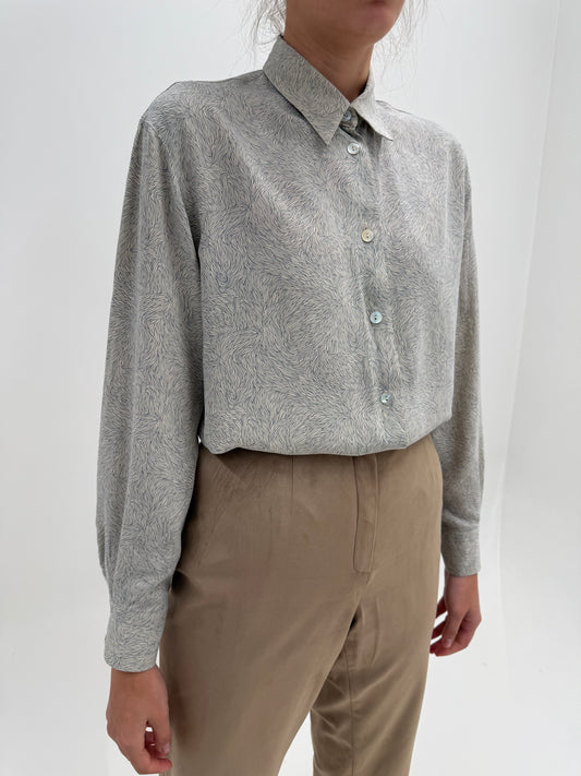 Cămașa vintage light nude petite cu print organic delicat gri