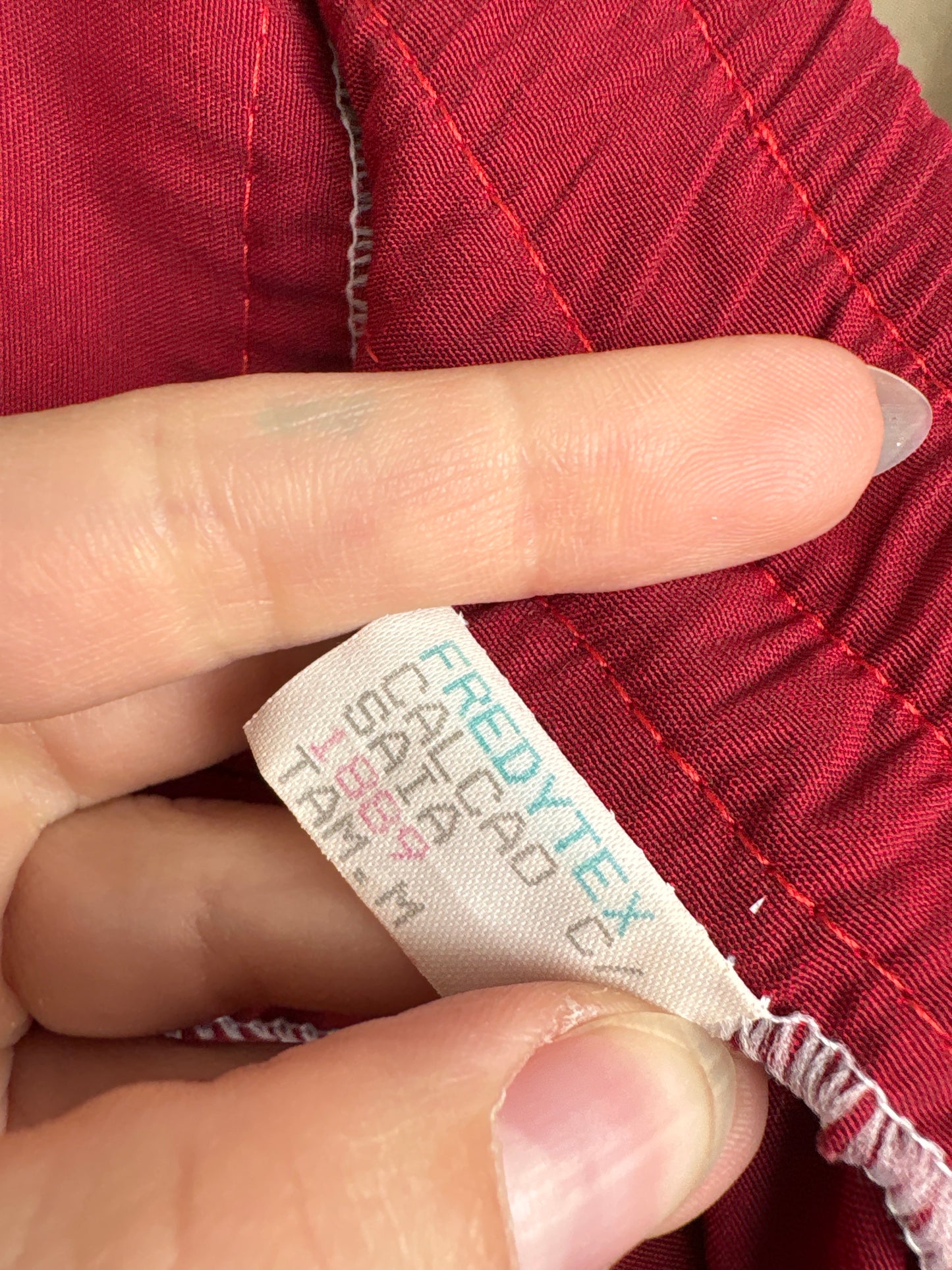 Pantaloni scurți burgundy cu fustă din voal cu talie ultra înaltă