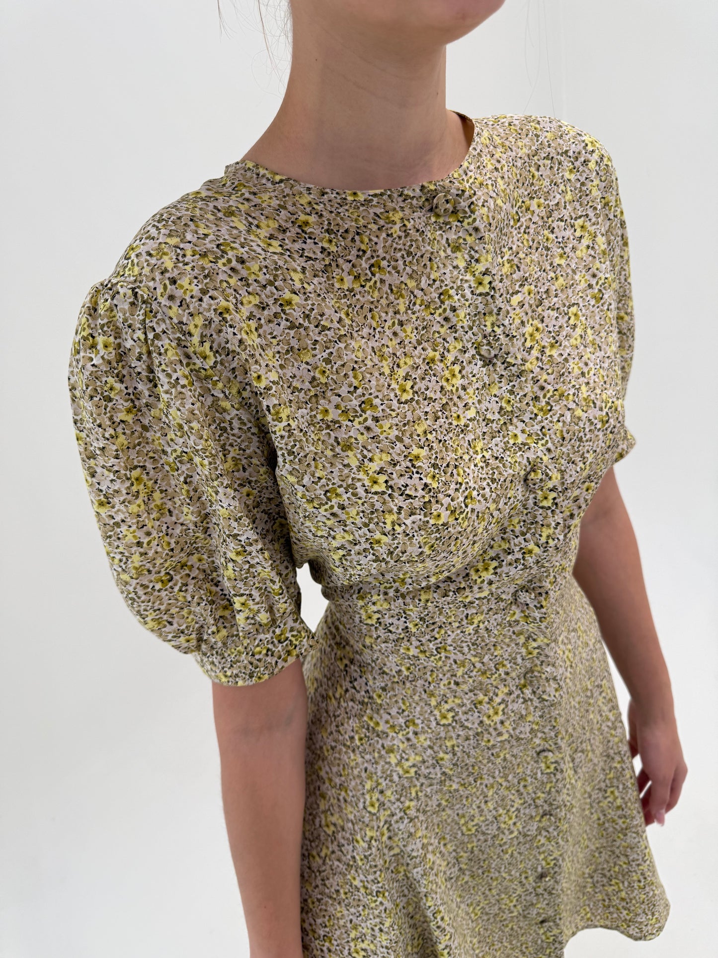 Rochie vintage cambrata din mătase naturală în nuanțe pudrate