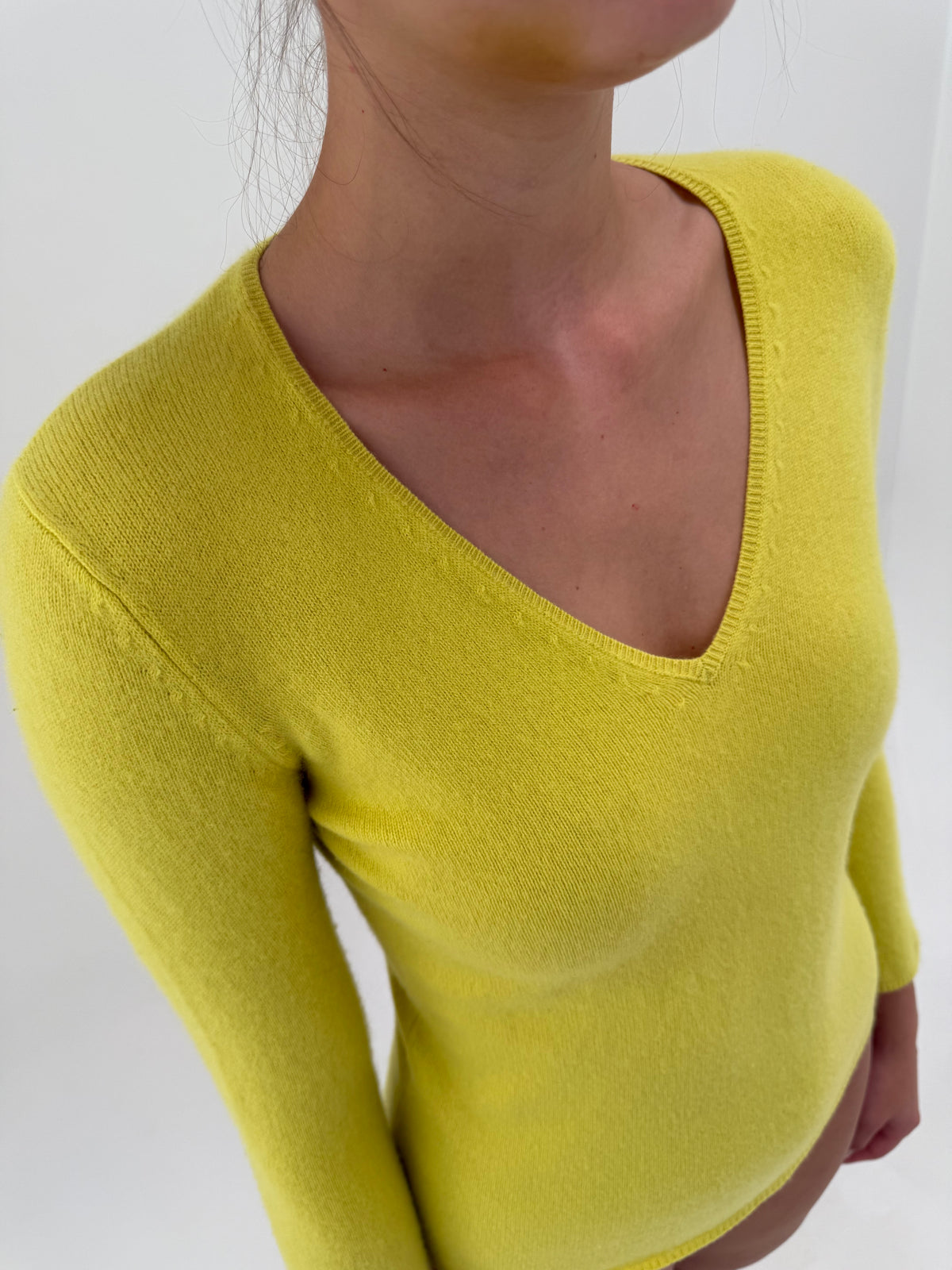 Pulover din cașmir în anchior lime yellow petite