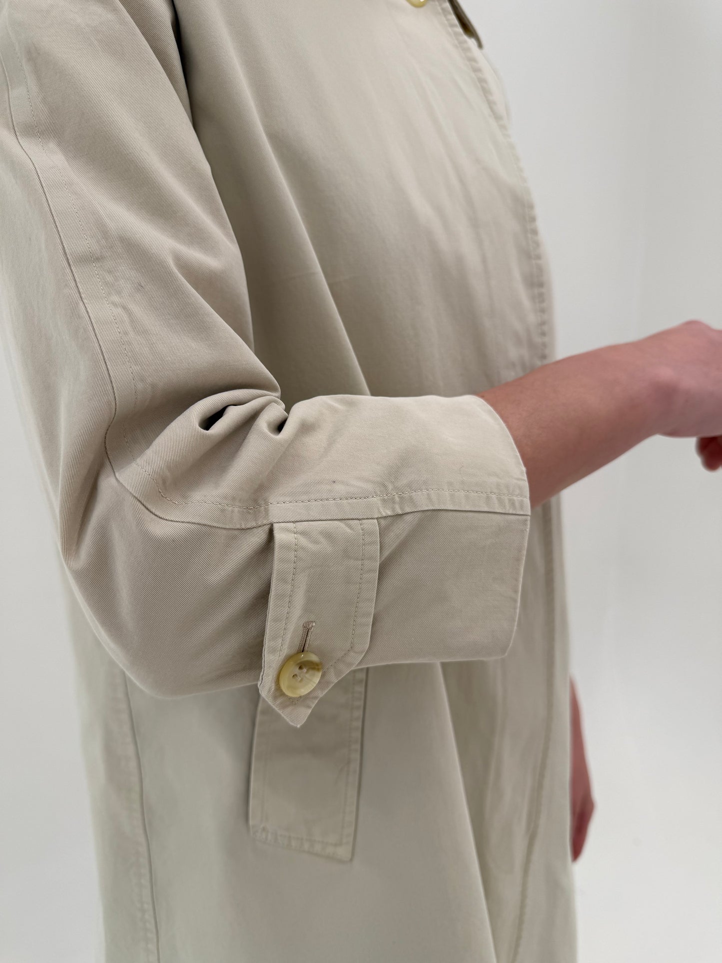 Trench Burberry vintage petite light nude în croi clasic