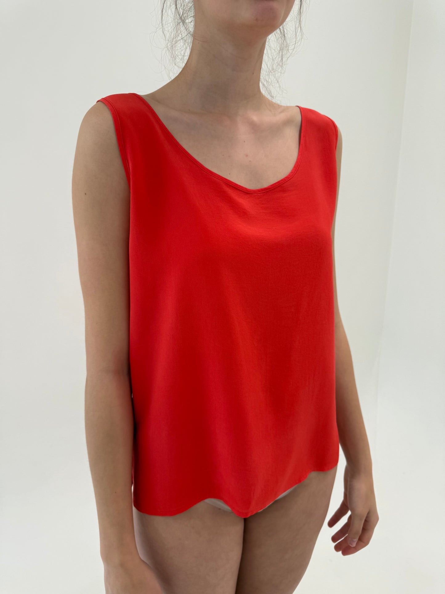 Top electric coral red din mătase naturală
