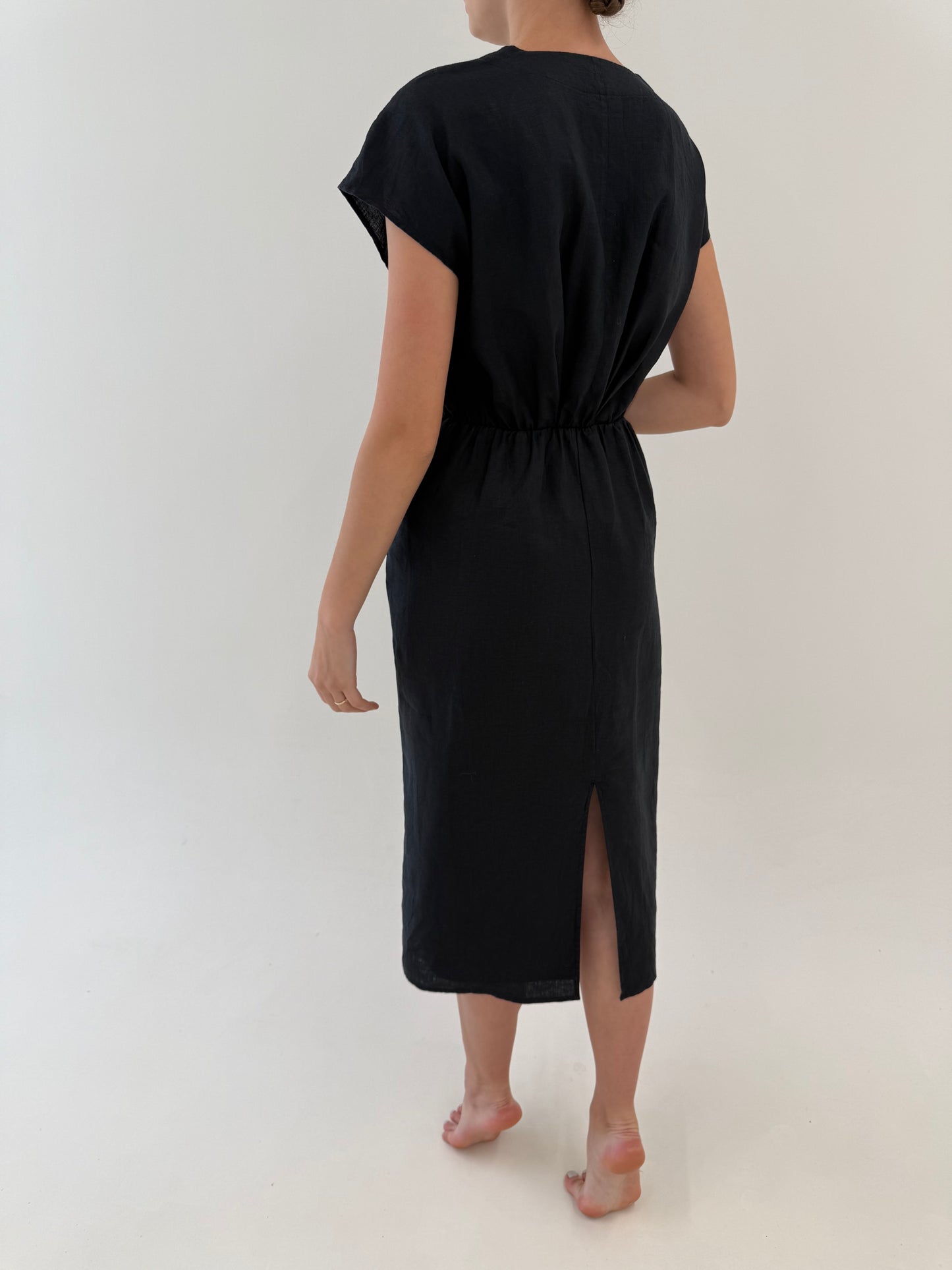 Rochie neagră maxi ultra chic din in cu talie elastică