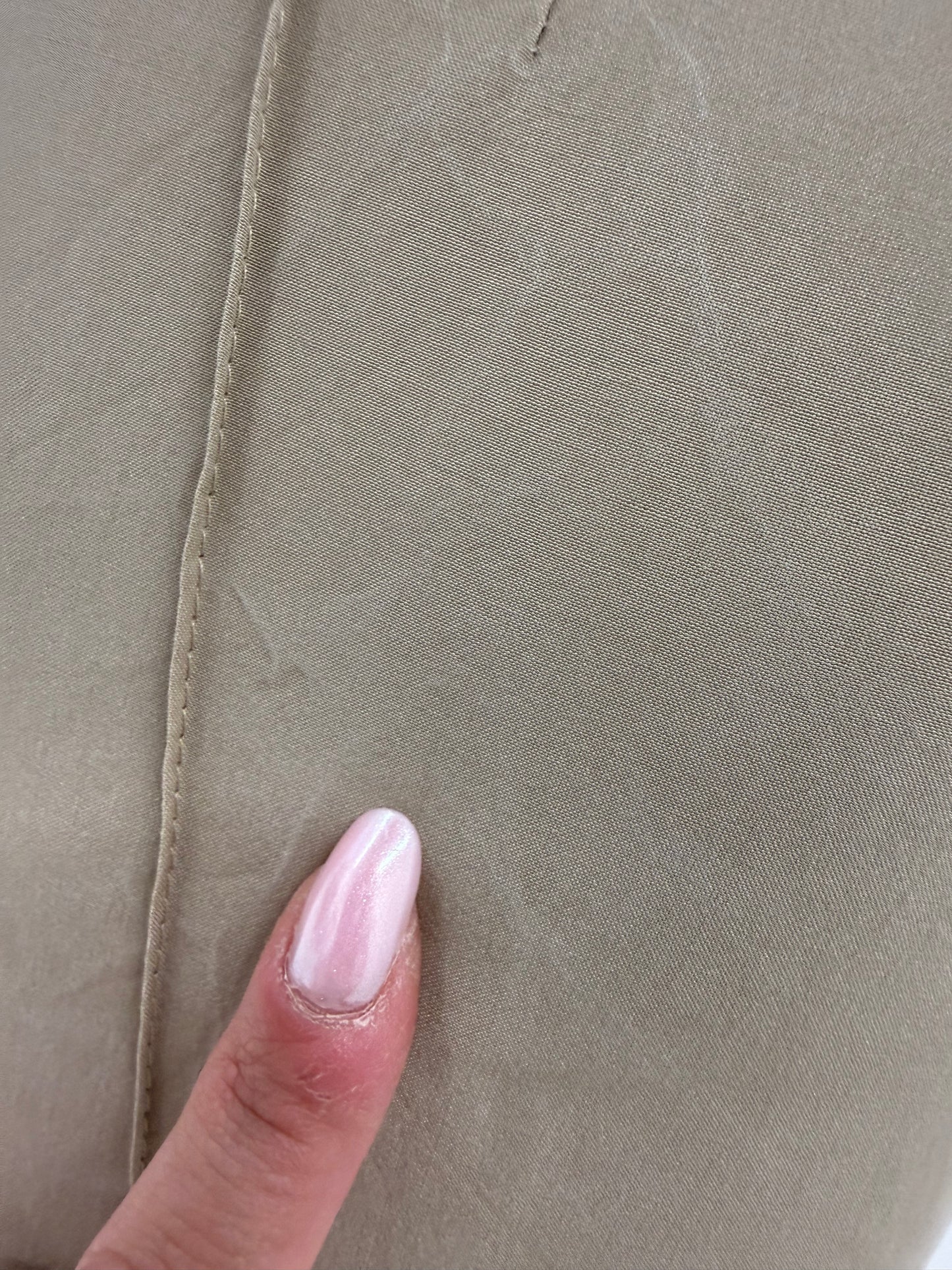 Pantaloni camel din gama Max Mara din panza de mătase naturală