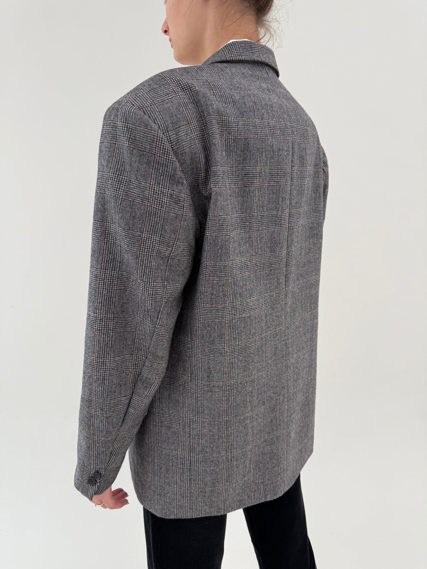 Sacou vintage cu închidere dublă din lana în carouri fine și revere late