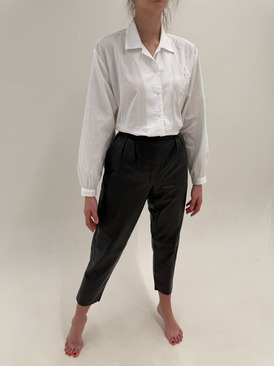 Pantaloni petite din piele naturală moale cu pense și talie ultra înaltă