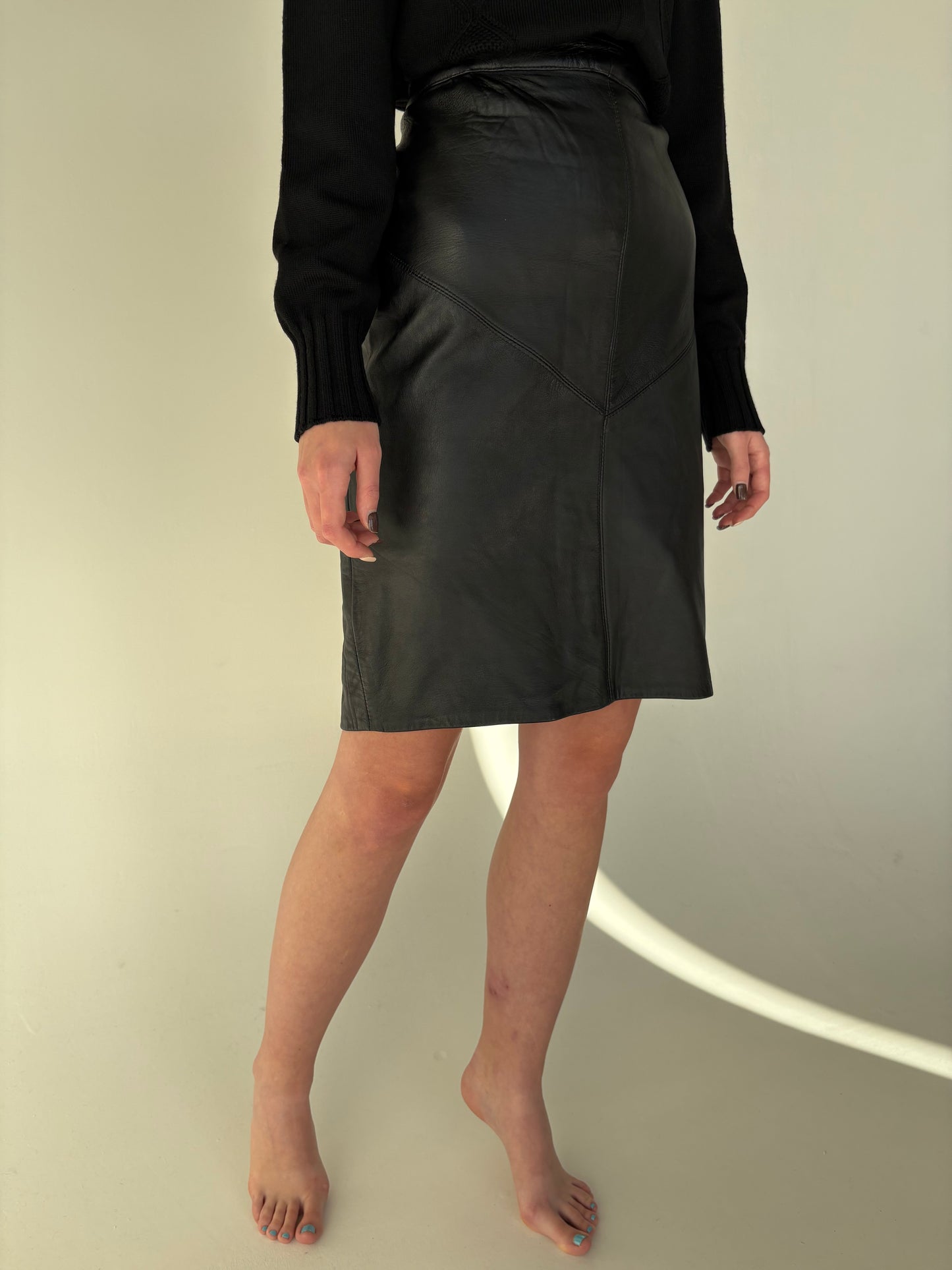 Fustă din piele naturală moale cu talie ultra înaltă marcată