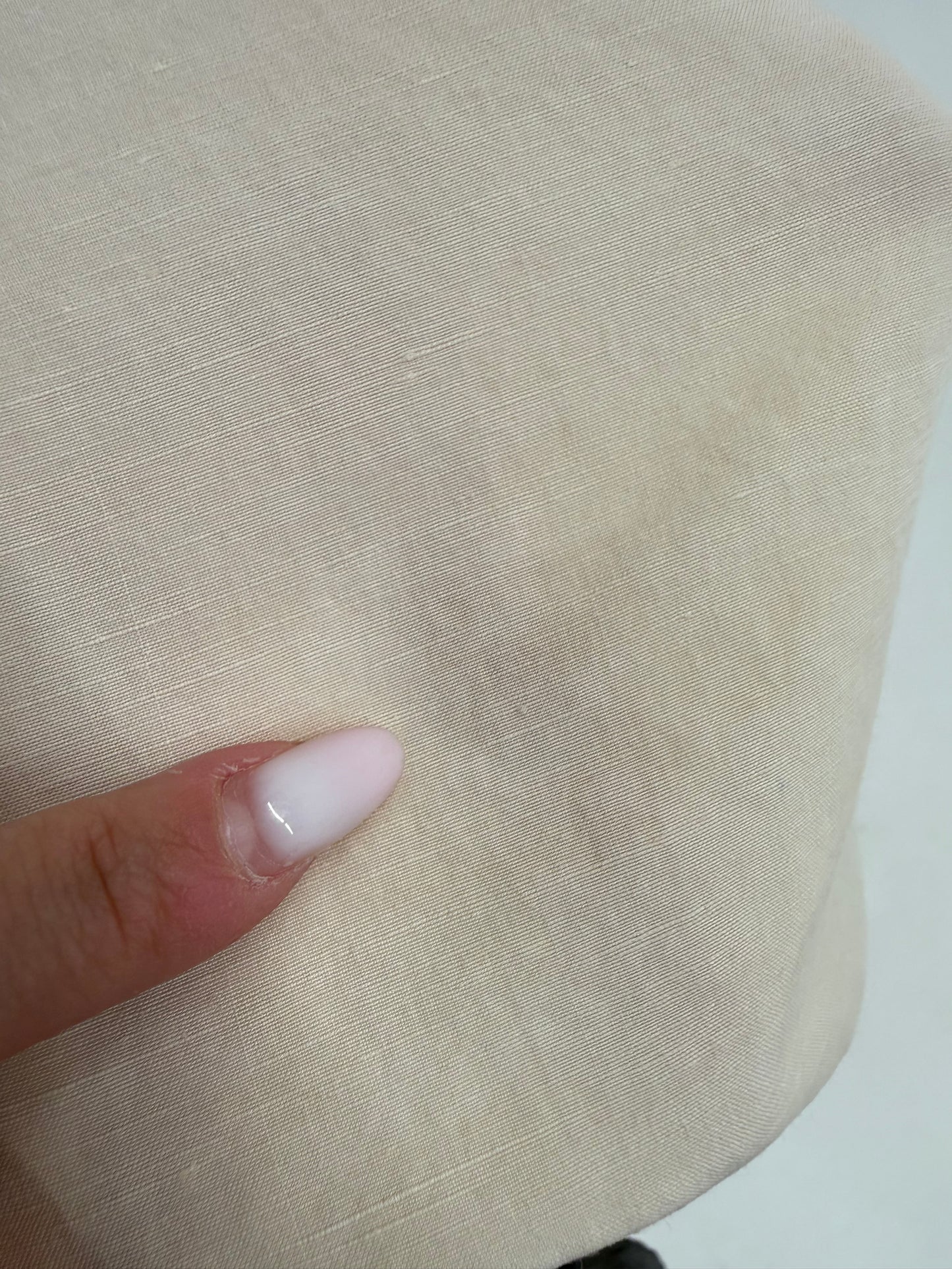 Fustă Max Mara nude din pânză de mătase naturală și in