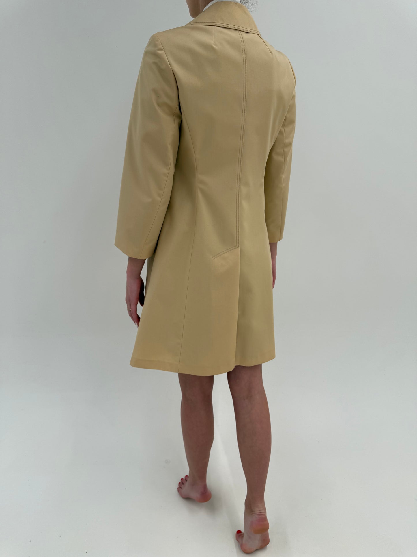 Trench vintage camel petite din gabardină în croi de ani 60