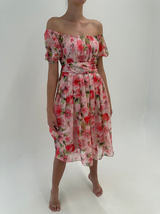 Rochie powder Pink in croi de ani 50 din mătase naturală cu bust si talie elastică